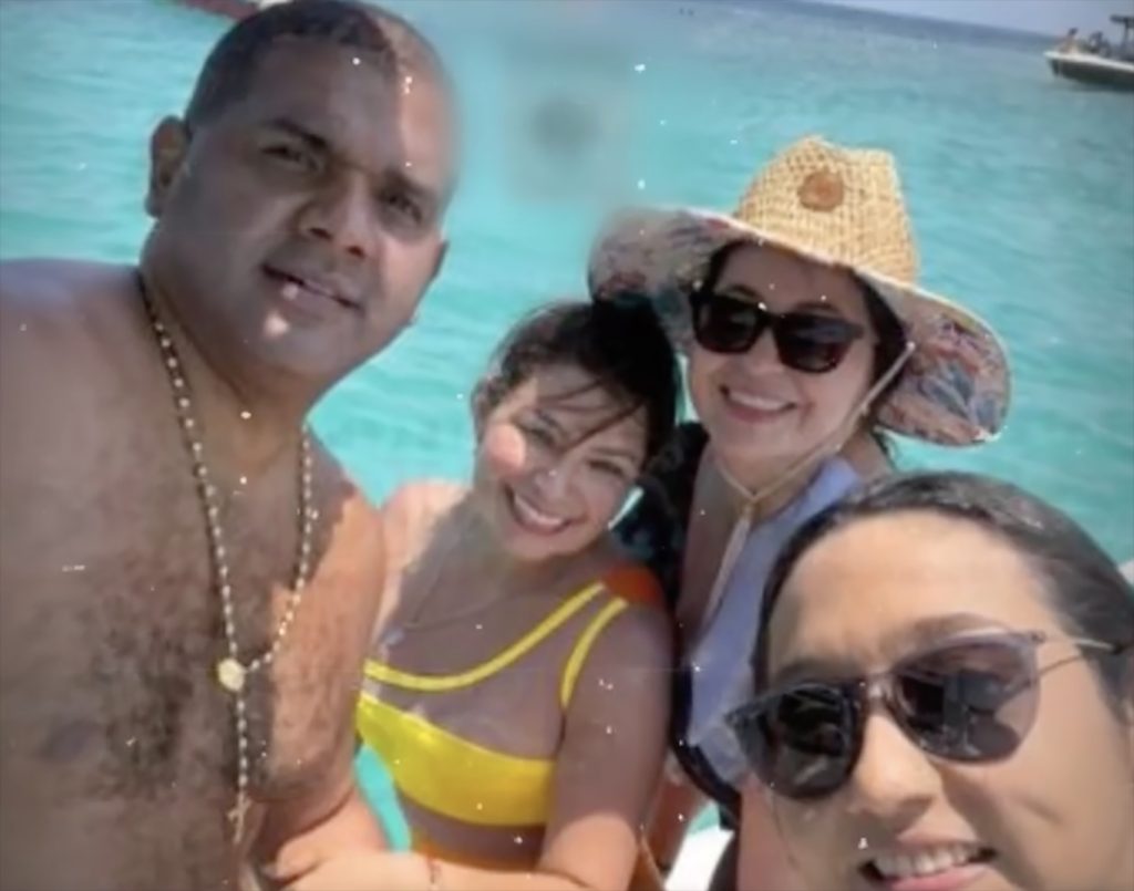 A gynaecologist has been killed by a boat propeller after an inflatable dinghy flipped over during a tourist trip off the coast of Isla Baru near Cartagena, Colombia.