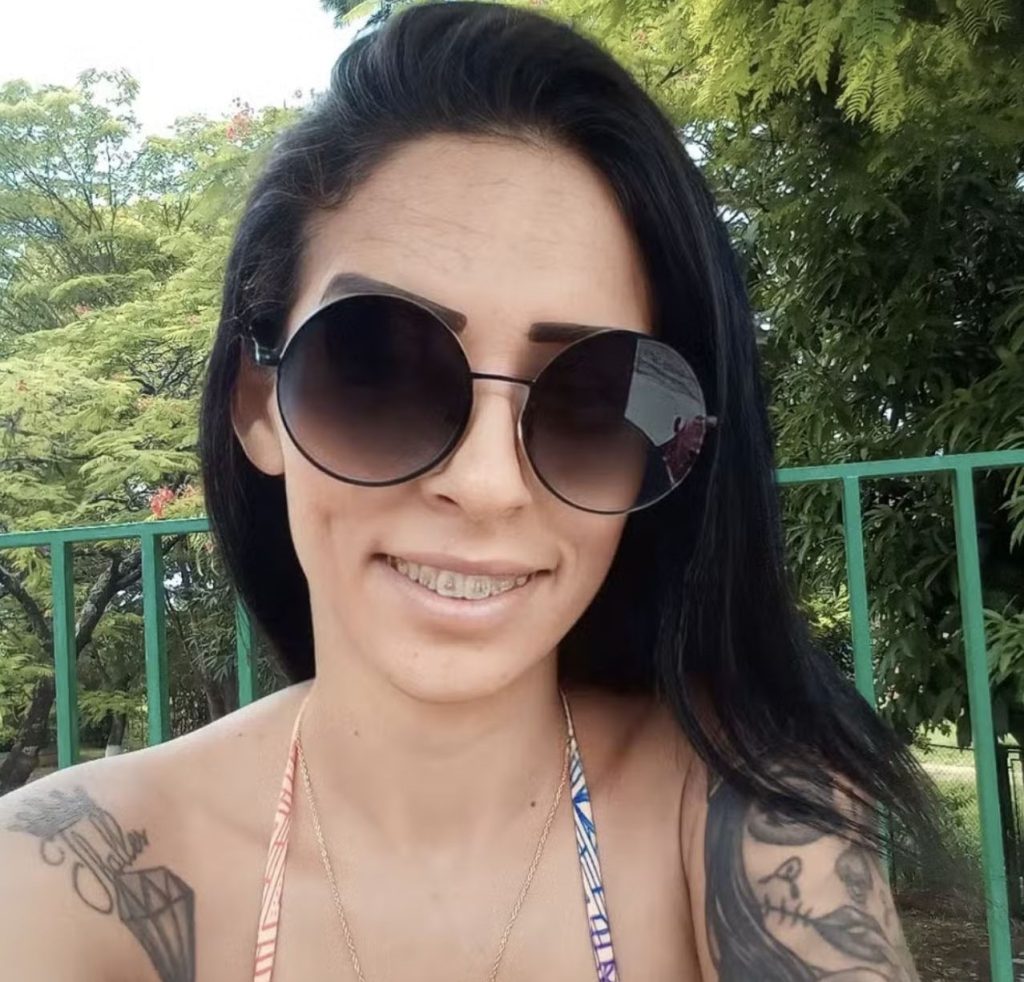 Mother Mariana Santos was stabbed nearly 30 times in front of her children on International Women's Day - as her partner allegedly fled after calling it a little homicide.