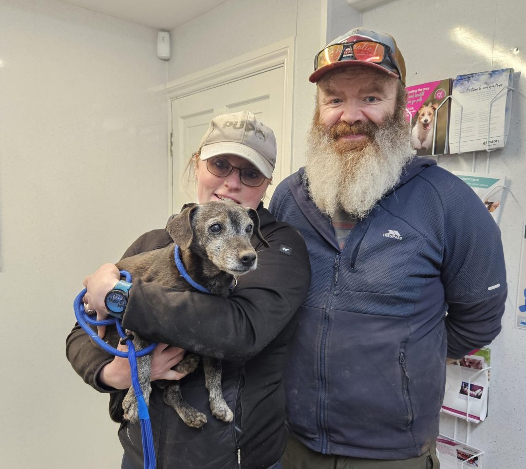 A rescuer breaks his finger digging with bare hands to save a trapped dog buried underground for days, as a dramatic search ends in an emotional last-minute rescue