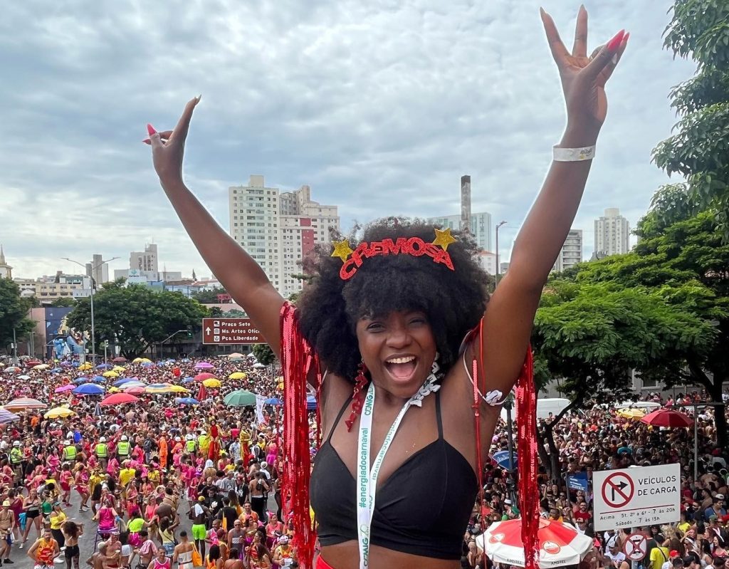 Brazilian samba singer Adriana Araujo dies at 49 after collapsing at home from a brain aneurysm - she rose to fame performing rooftop concerts during the Covid-19 lockdown.