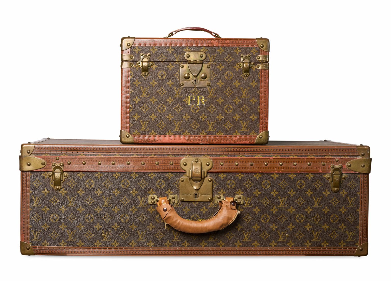 Louis Vuitton luggage owned by singer Demis Roussos during the infamous 1985 TWA Flight 847 hijacking is heading to auction, carrying a chilling link to the historic crisis.