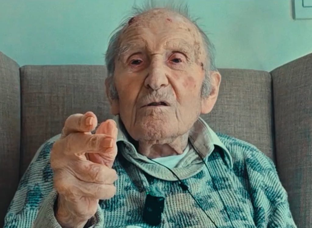 Britain's oldest WW2 veteran Frank Chester, awarded the Distinguished Service Cross for bravery on Arctic convoy missions, has died aged 109, just days after his birthday.