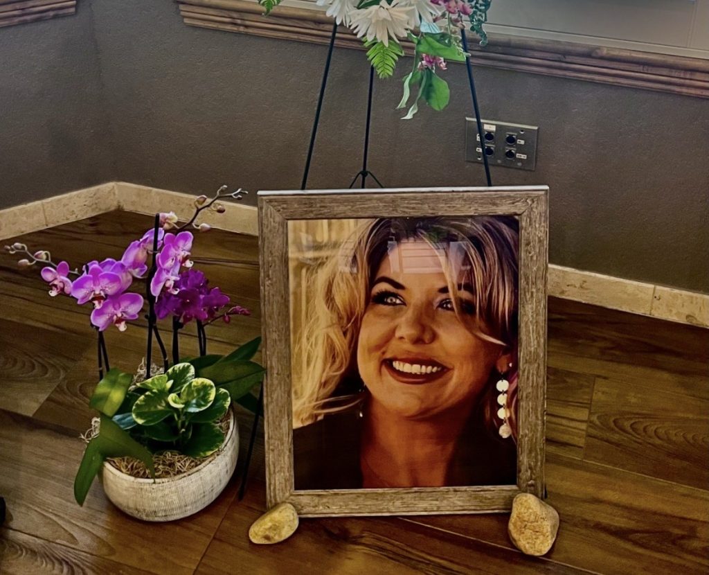 A woman honoured her late sister's final wish by turning her bones into a hand-painted wind chime - after having her body water cremated instead of buried.