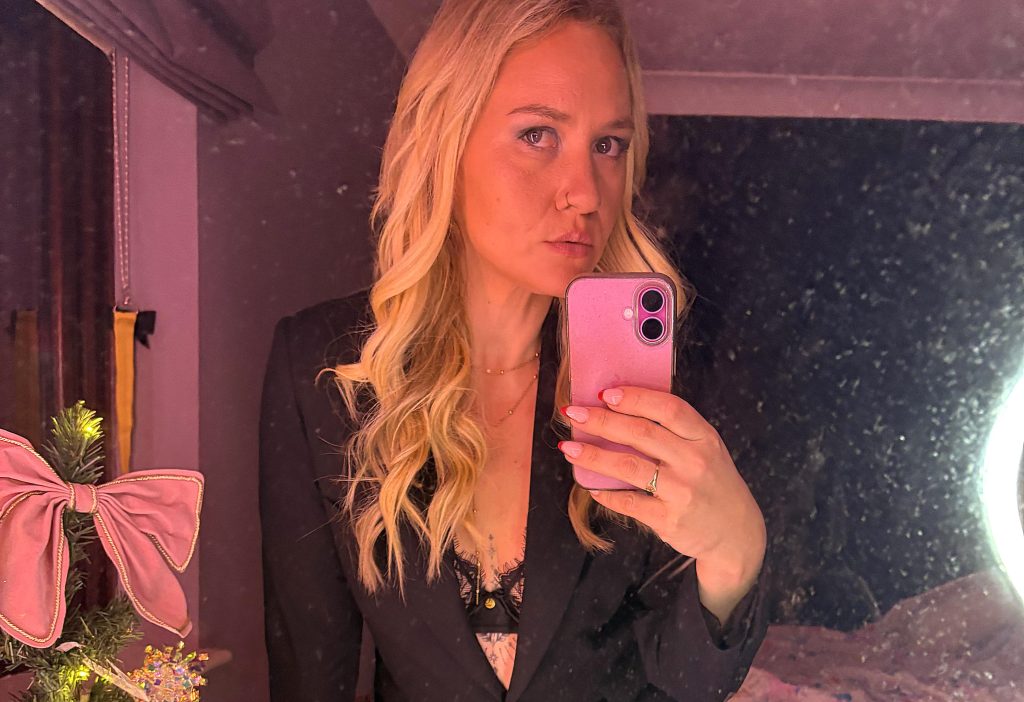 A mum-of-three who lost 10 stone with weight loss jabs has divorced her husband of 18 years and says her once boring life has transformed - with her confidence now through the roof.