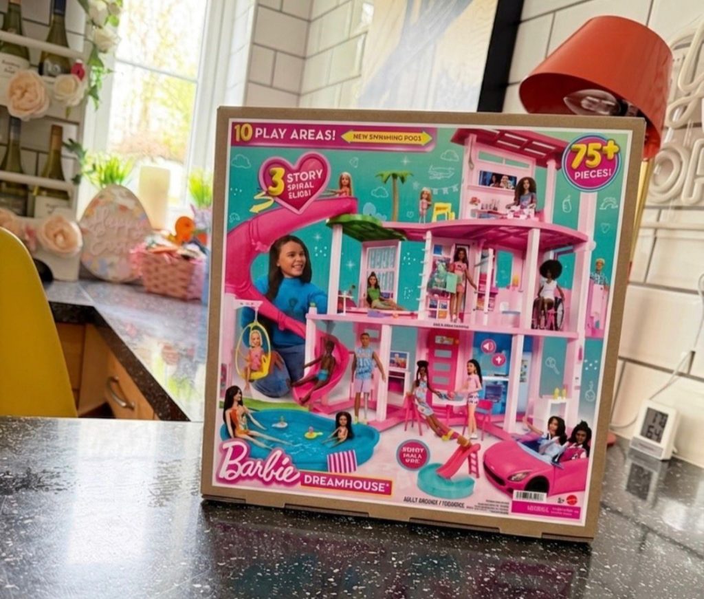 Mum Carla Bellucci is splashing £2,000 in cash and gifts on her toddler this Easter - but her older kids aged 19 and 20 will have to sort themselves out this year.