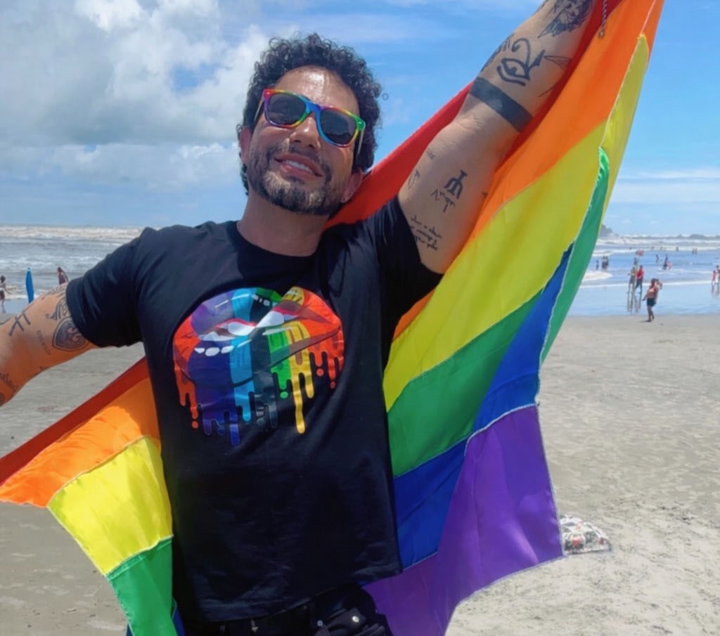 Brazilian LGBTQ+ influencer Carlos Filhar, 46, died after posting a heartfelt farewell message to his 350,000 followers, expressing love and peace in his final words.