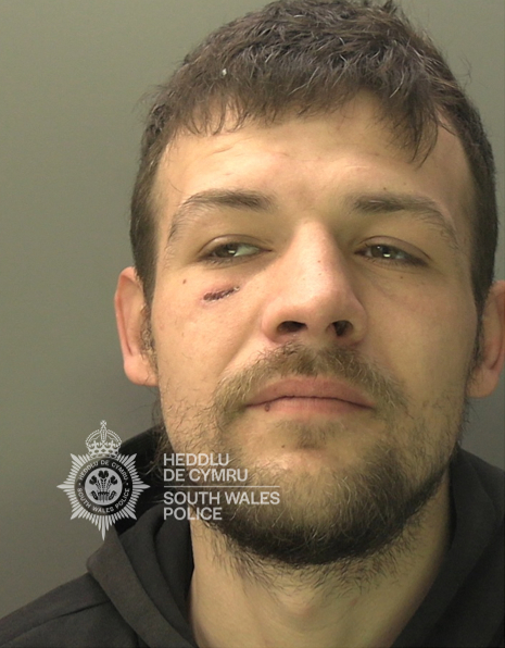 A prolific Welsh shoplifter who stole over £1,000 worth of goods from 11 stores was caught by police after stopping mid-chase to light up a cigarette, earning himself 26 weeks in jail.