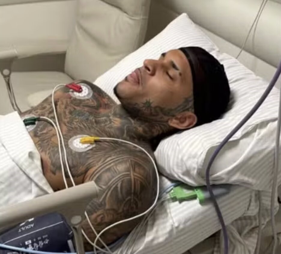 Brega funk star Anderson Neiff, 24, was ambushed by helmeted bikers who opened fire on his van after a São Paulo concert, leaving him with a bullet fragment in his shoulder.