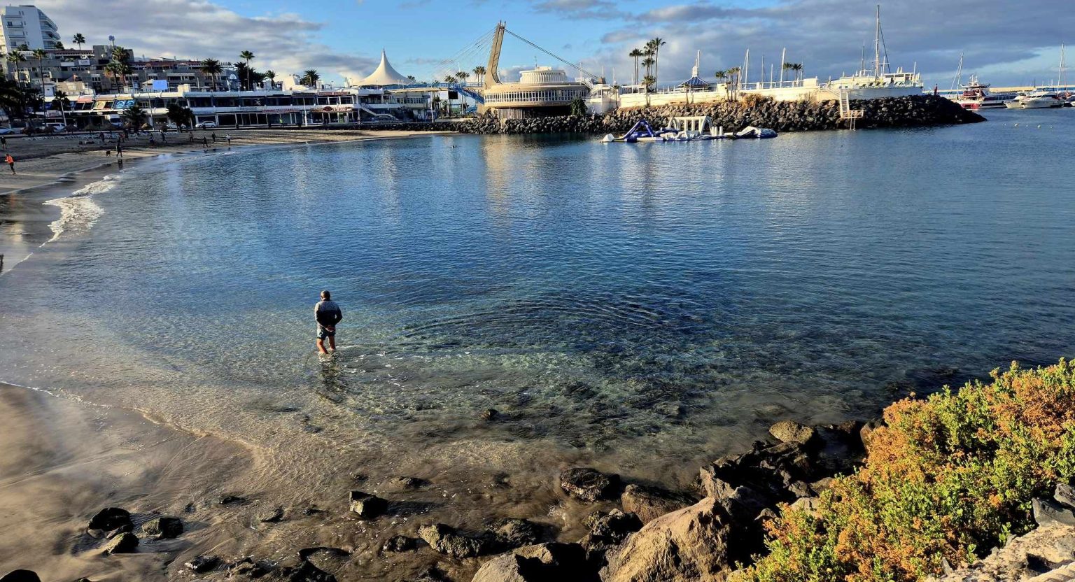 Brit holiday hotspot La Pinta beach in Costa Adeje, Tenerife closed again to swimmers after dangerous enterococci bacteria levels detected in water samples.