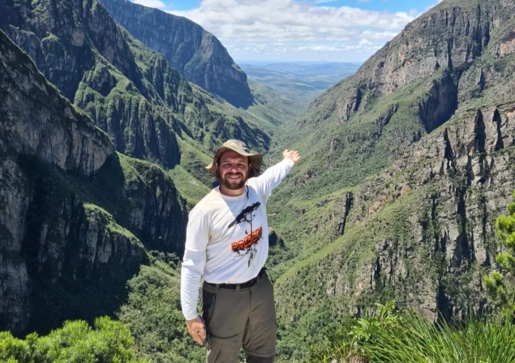 Tour guide Bruno Pereira Mestres filmed 10,000-year-old prehistoric rock paintings vandalised with graffiti at Brazil's Serra do Cipó National Park - branding it terrorism.