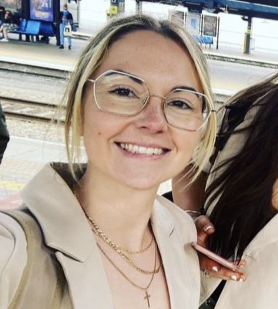 A fed-up teacher quit the classroom after a violent pupil pushed her to breaking point - and now says swapping lesson plans for nail files was the best decision she ever made.