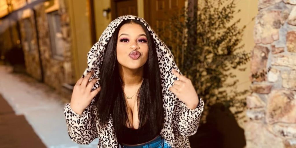Social media influencer with 872,000 followers arrested after allegedly throwing knives at waiters during a wild Mother's Day steakhouse brawl in Arkansas.