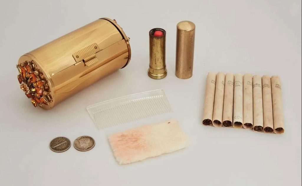 Marilyn Monroe's private medical x-rays from 1954 are heading to auction ahead of what would have been her 100th birthday, alongside a £148,000 gold evening purse from her collection.