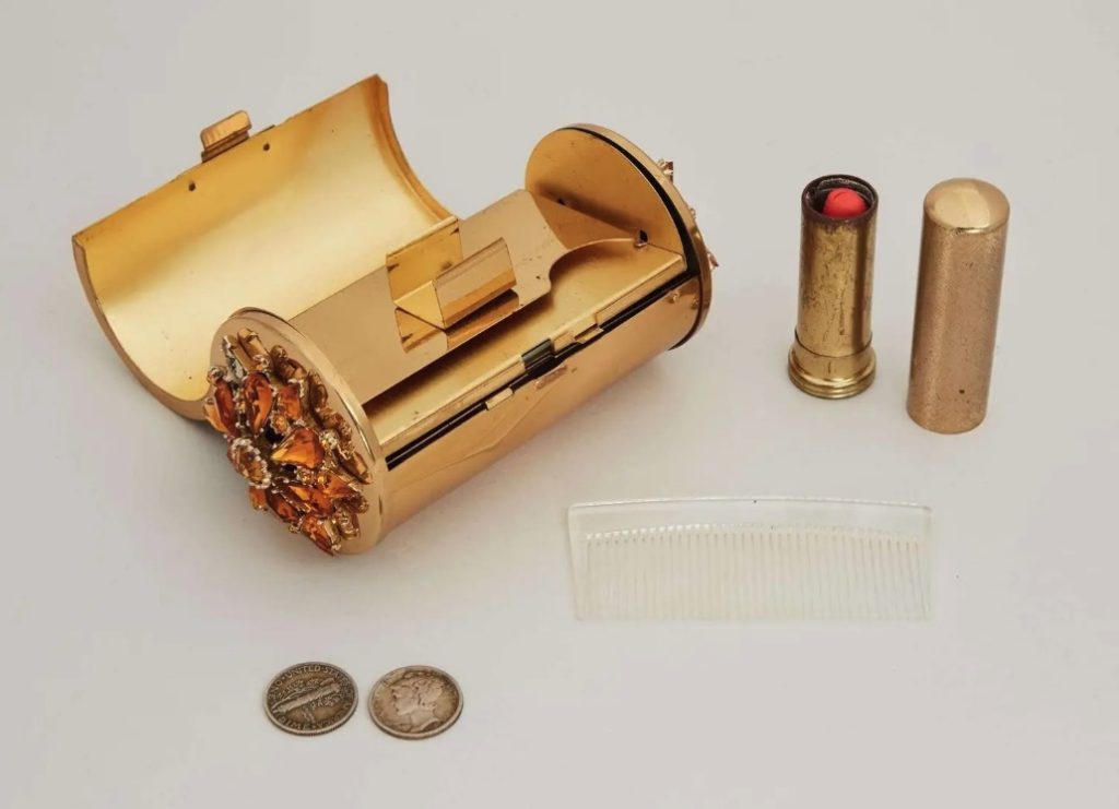 Marilyn Monroe's private medical x-rays from 1954 are heading to auction ahead of what would have been her 100th birthday, alongside a £148,000 gold evening purse from her collection.