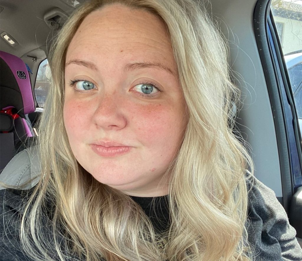 A teacher who avoided smiling due to her chubby cheeks and double chin reveals how Mounjaro helped her lose 140lbs - transforming her face and confidence forever.