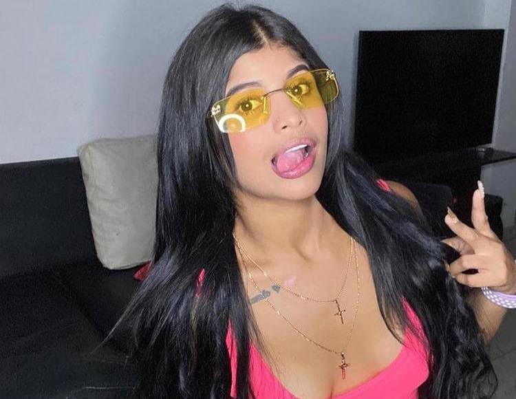 Influencer Valentina Mor arrested in Medellín flat with bizarre altar to gun-toting "Holy Thugs" cult saint amid claims she drugged and robbed foreign nationals.