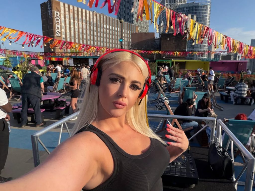 Rich Kids Go Skint star Jodie Weston reveals she's refusing to strip off this heatwave after personal trainers and skinny jab brands flooded her page shaming her body.
