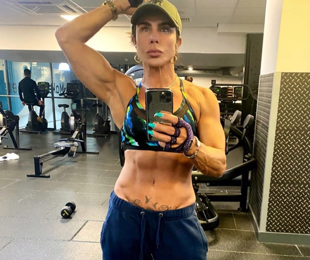 Super fit gran reveals how she is making 10,000 pounds every single month for simply showing off her muscles online - and the unusual reason will leave you stunned.