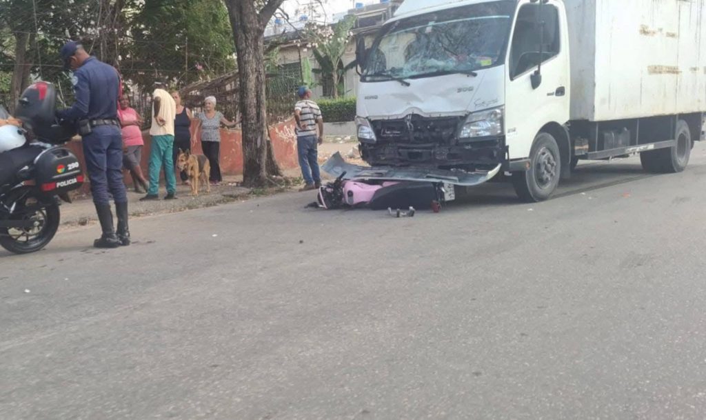 Cuban reggaeton influencer Óscar Portuondo, known as Bolito El Efi, was killed when a lorry struck his motorbike in Havana just days after posting about the value of family time.