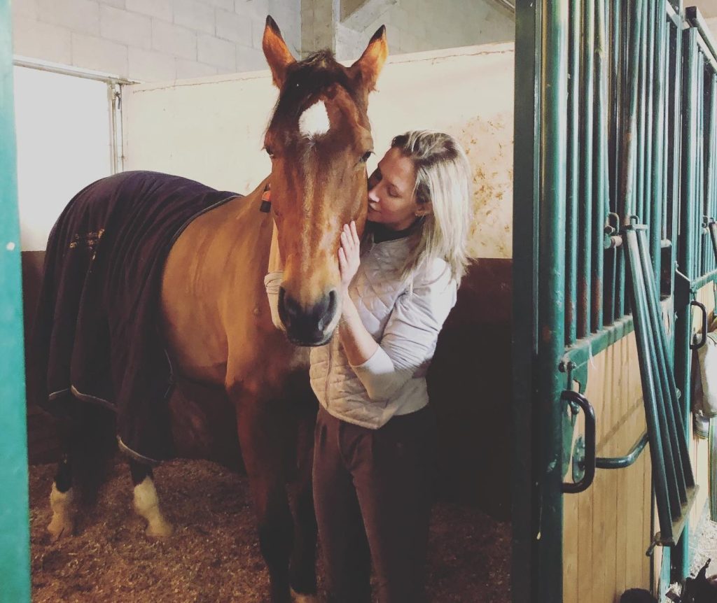 A doctor died in front of her teenage daughter after being thrown from a horse she had rescued - in a final act of generosity, she donated her organs to save five lives.