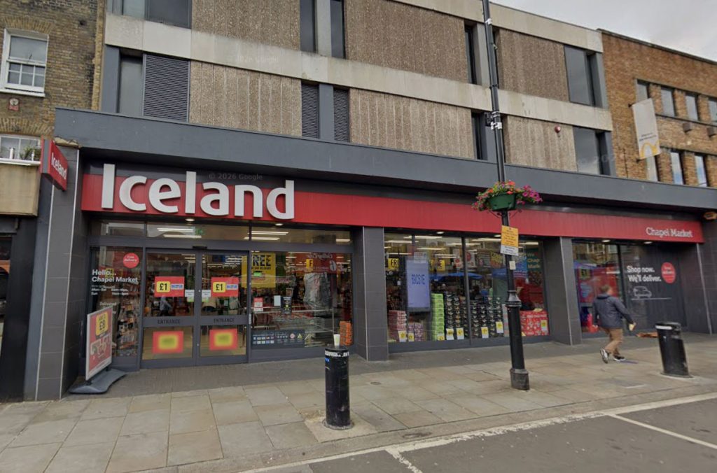An England fan in a Declan Rice shirt stepped in to break up a wild brawl at an Iceland supermarket in North London - and later helped explain events to police who arrived at the scene.
