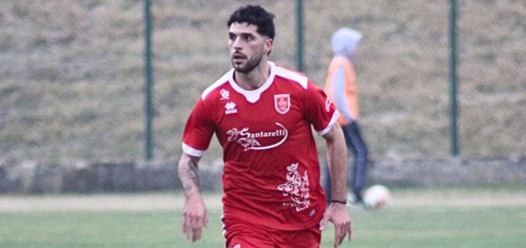 A 19-year-old footballer died in a head-on crash that burst into flames in Italy - over 1,000 mourners packed his funeral as his mother revealed he had donated his organs.