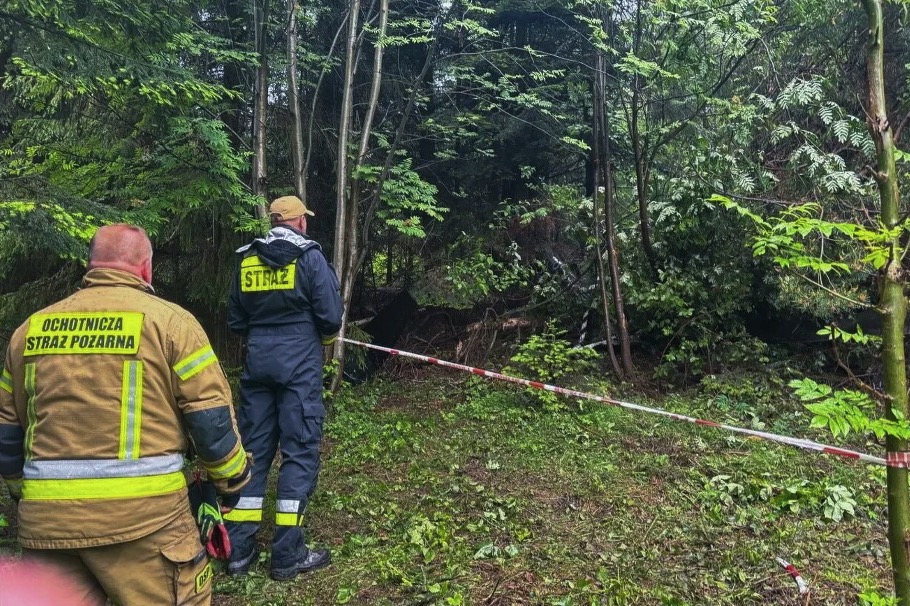A former volleyball player who gave up sport to become a pilot has died after his helicopter vanished from radar and smashed into a Polish mountainside - aged just 30.