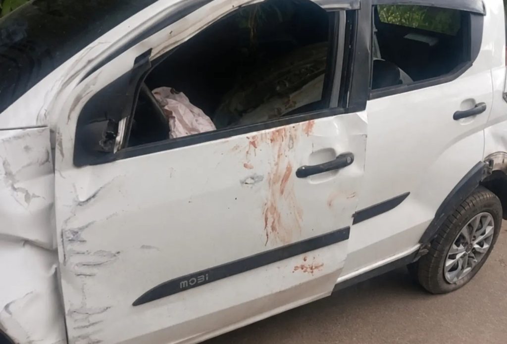 A 27-year-old social media influencer died after her car overturned on a Brazilian avenue, leaving the vehicle with its front end crushed and covered in blood.