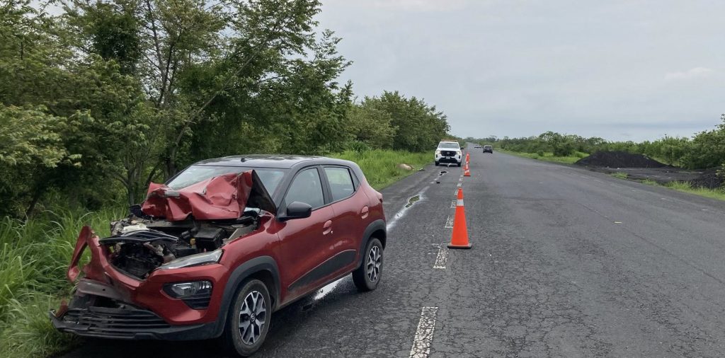 An influencer was hospitalised after her car was destroyed when a cow crossed a Mexican motorway in front of her - she shared a photo from her hospital bed warning others to take care.