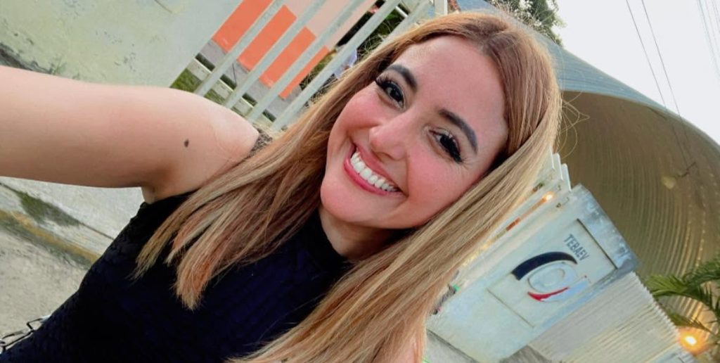 An influencer was hospitalised after her car was destroyed when a cow crossed a Mexican motorway in front of her - she shared a photo from her hospital bed warning others to take care.