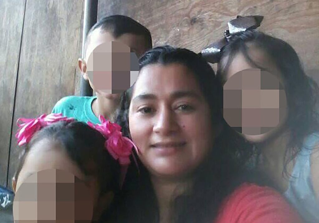 Honduras mum-of-three Darling Hércules died from a venomous snake bite days after sharing a touching tribute to her three daughters online.