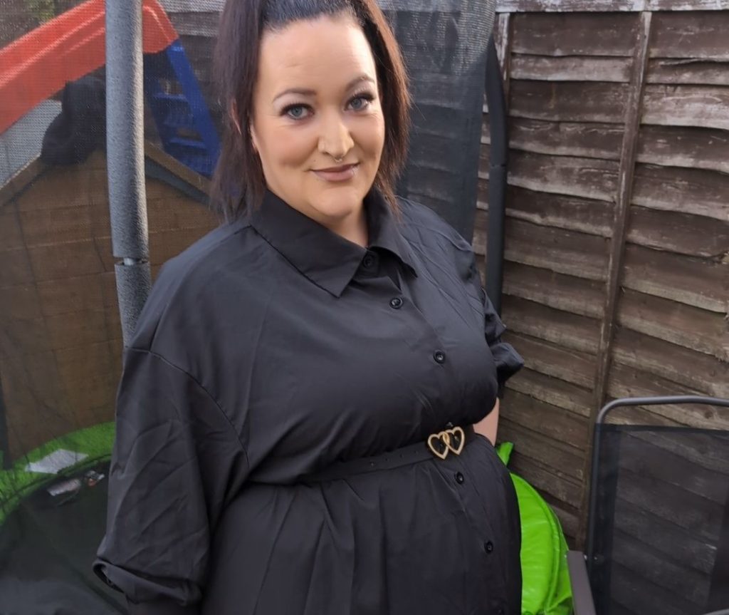 A mum who weighed 25 stone and dreaded the school run has lost over 14 stone without exercise - ditching daily sausage rolls and takeaways that cost her £6,200 a year.