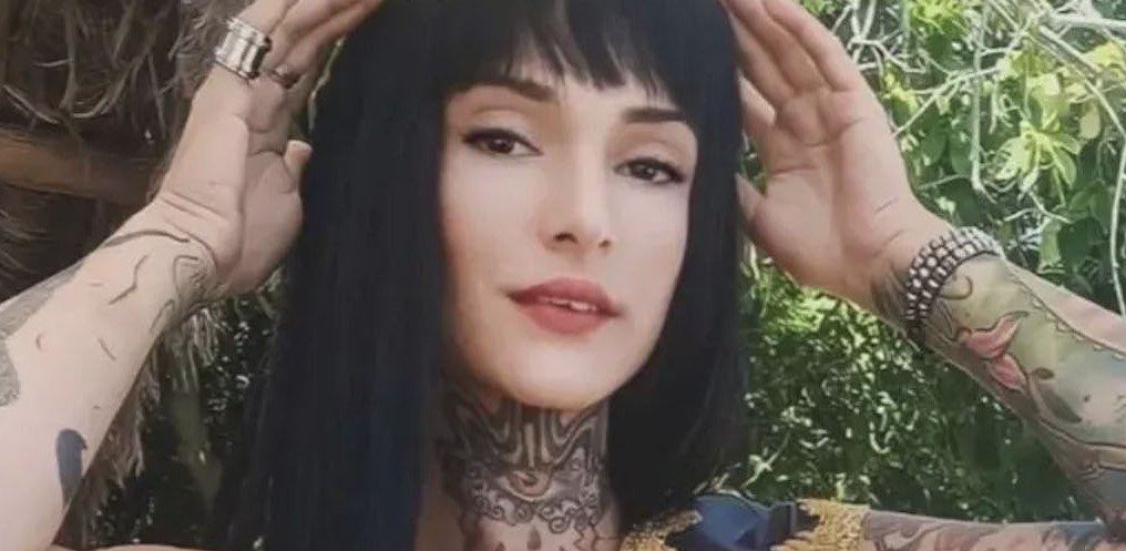 A former beauty queen and influencer known as Miss Tattoo has been shot dead alongside her boyfriend on a rural roadside in Brazil - police suspect they were held captive.