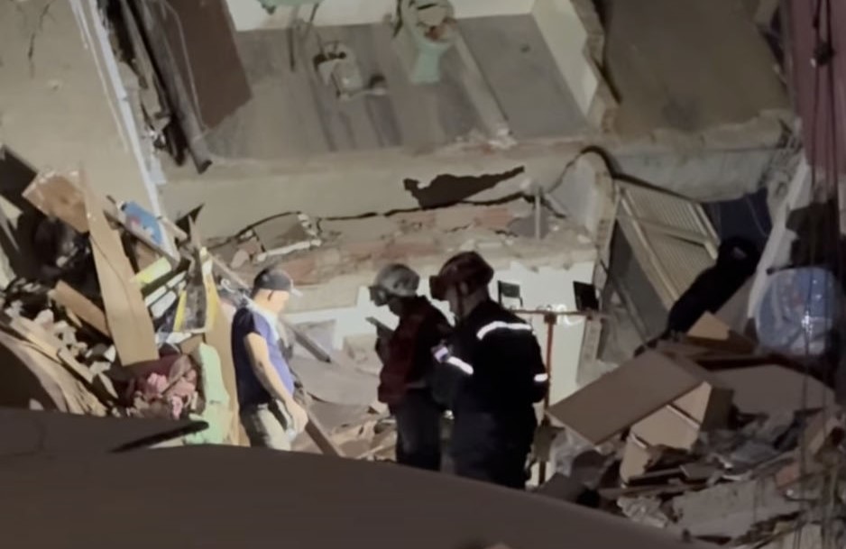 The body of model Oriana Ustariz, 25, has been found still embracing her pet dog beneath the rubble of a collapsed building after Venezuela's earthquakes.