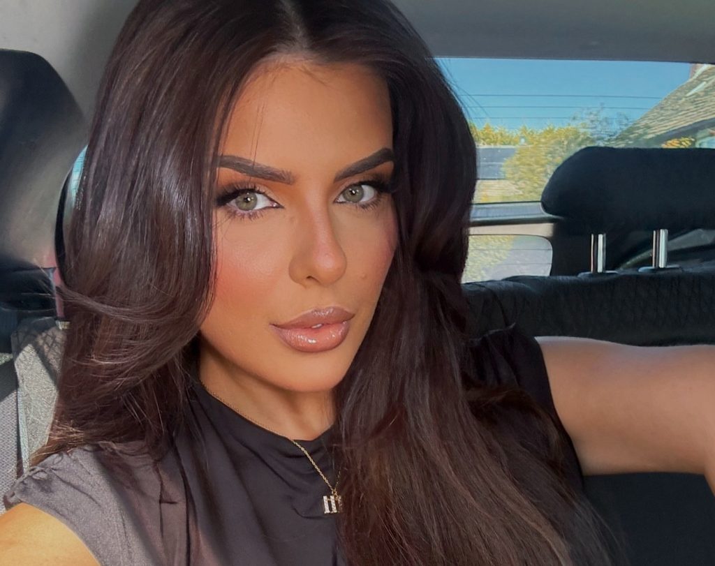 Celebrity make-up artist devastated after discovering the 24 crowns she got in Turkey were actually 16 teeth joined together as bridges - now facing up to £15,000 to fix it.