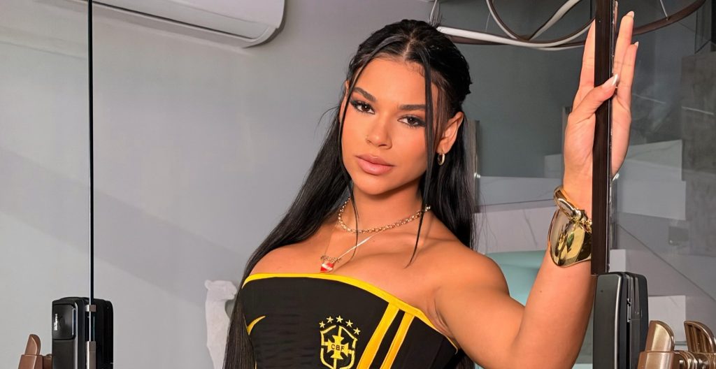 An influencer with 3.7M Instagram fans has been slammed for posing with a dead buffalo before roasting and eating it whole in Brazil - locals branded it a "spectacle".