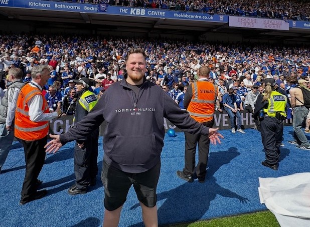 A dad who ballooned to 24 stone on free takeaways says he's had a second chance at life after losing eight stone on Mounjaro - dropping from 4XL to a large.