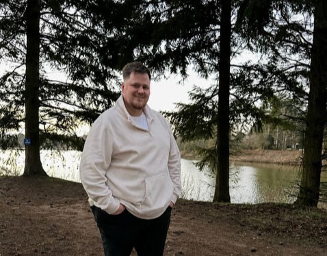 A dad who ballooned to 24 stone on free takeaways says he's had a second chance at life after losing eight stone on Mounjaro - dropping from 4XL to a large.