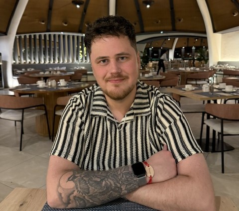 A dad who ballooned to 24 stone on free takeaways says he's had a second chance at life after losing eight stone on Mounjaro - dropping from 4XL to a large.