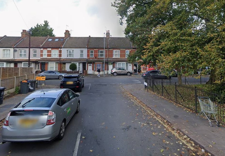 Horrified children watched from a park as a mass brawl erupted on a Luton street in broad daylight, with men attacking each other using shovels, bats and even a plastic chair.