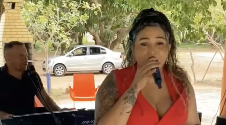 Singer Jessica Costa killed in a horror car crash while travelling to perform a gig in Brazil - one other person also died in the tragedy as fans pay tribute.