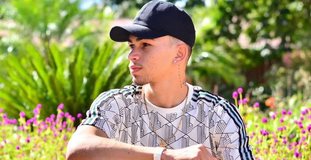 Three Brazilian DJs, all aged 22, have died in a horror crash after their VW Polo lost control on a rain-soaked highway and hit a lorry head-on.