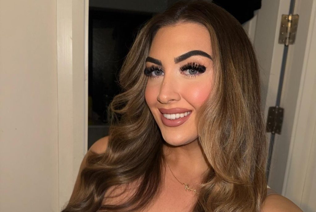Around 20 teenagers scrambled over cars and sprinted through traffic in an apparent bid to sneak into Calvin Harris's sold-out concert in Dublin.