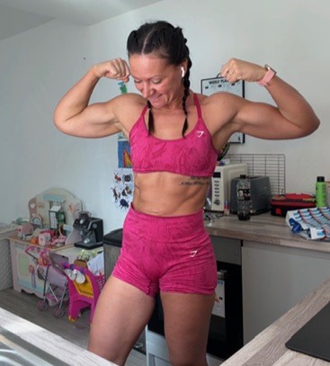 Mum drops five stone in six months and goes from size 20 to size 10 without weight-loss jabs - all while still eating Pizza Hut takeaways and chocolate every evening.