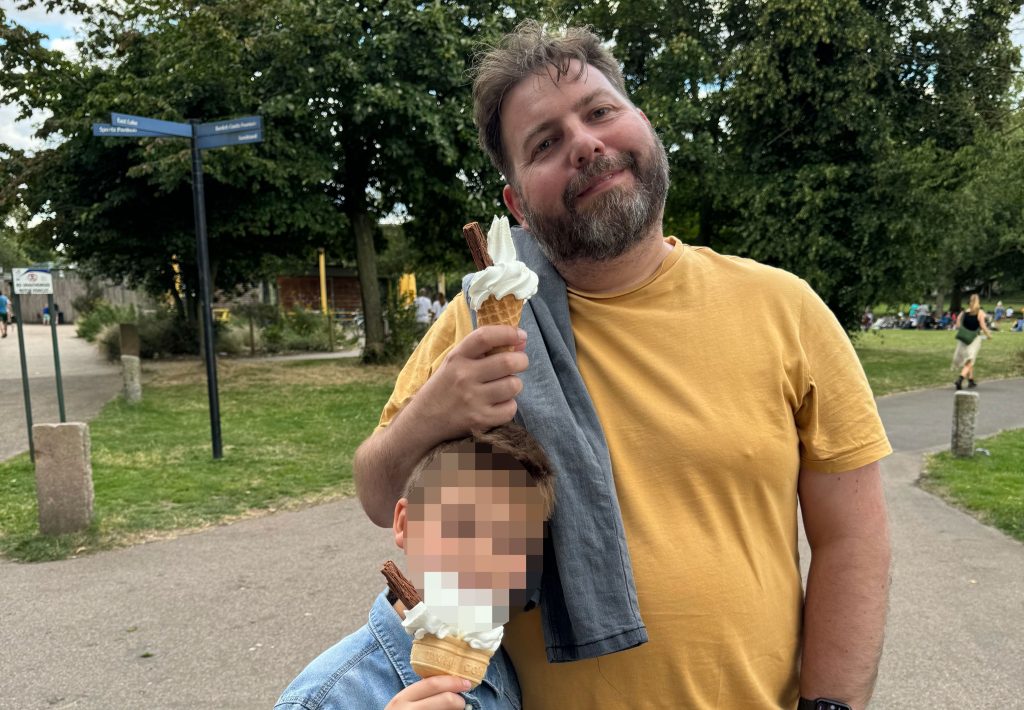 Man reveals the £2-a-day cupboard staple that helped him shift seven stone in less than a year - and 'transformed' his sex life too - eating up to 10 rice cakes a day.