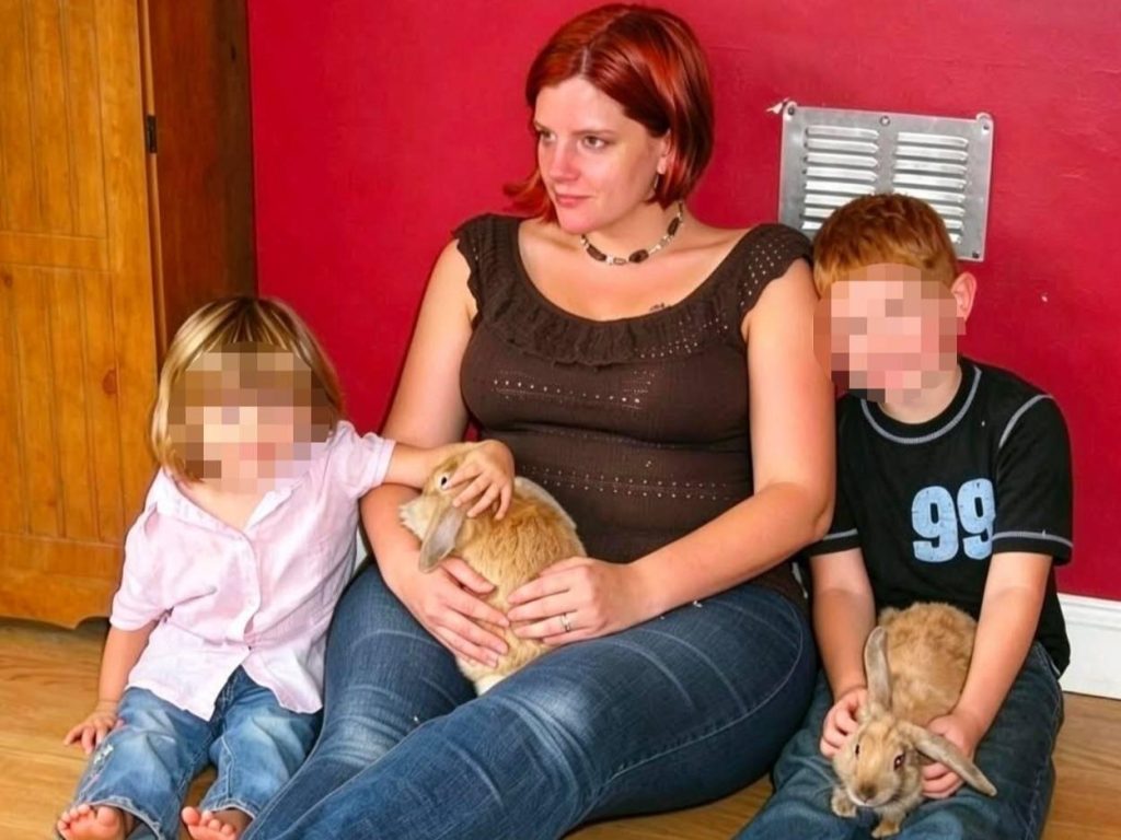 Mum who hit 30st and watched her legs balloon while eating salads was told to diet for years by doctors who missed the real cause - a chronic illness called lymphoedema.