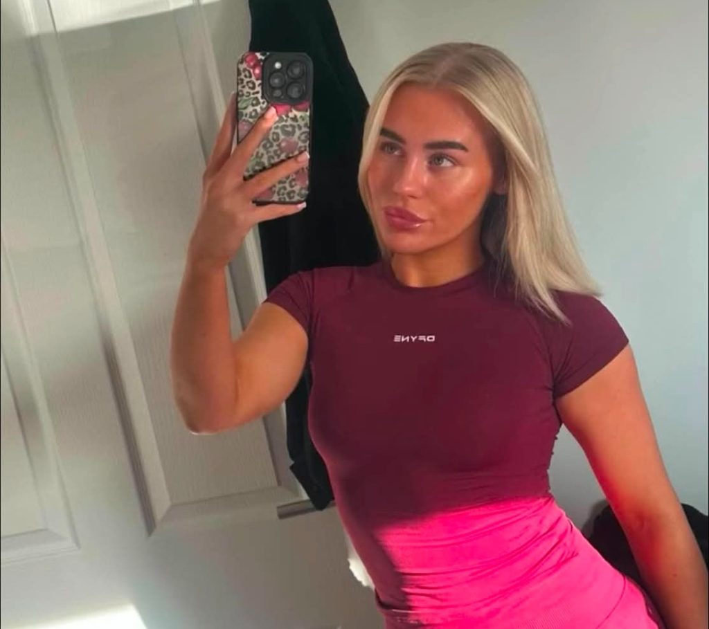'Sunbed addict' diagnosed with melanoma at 22 after ignoring doctors who told her not to remove a mole - she now warns tanning beds should be banned.
