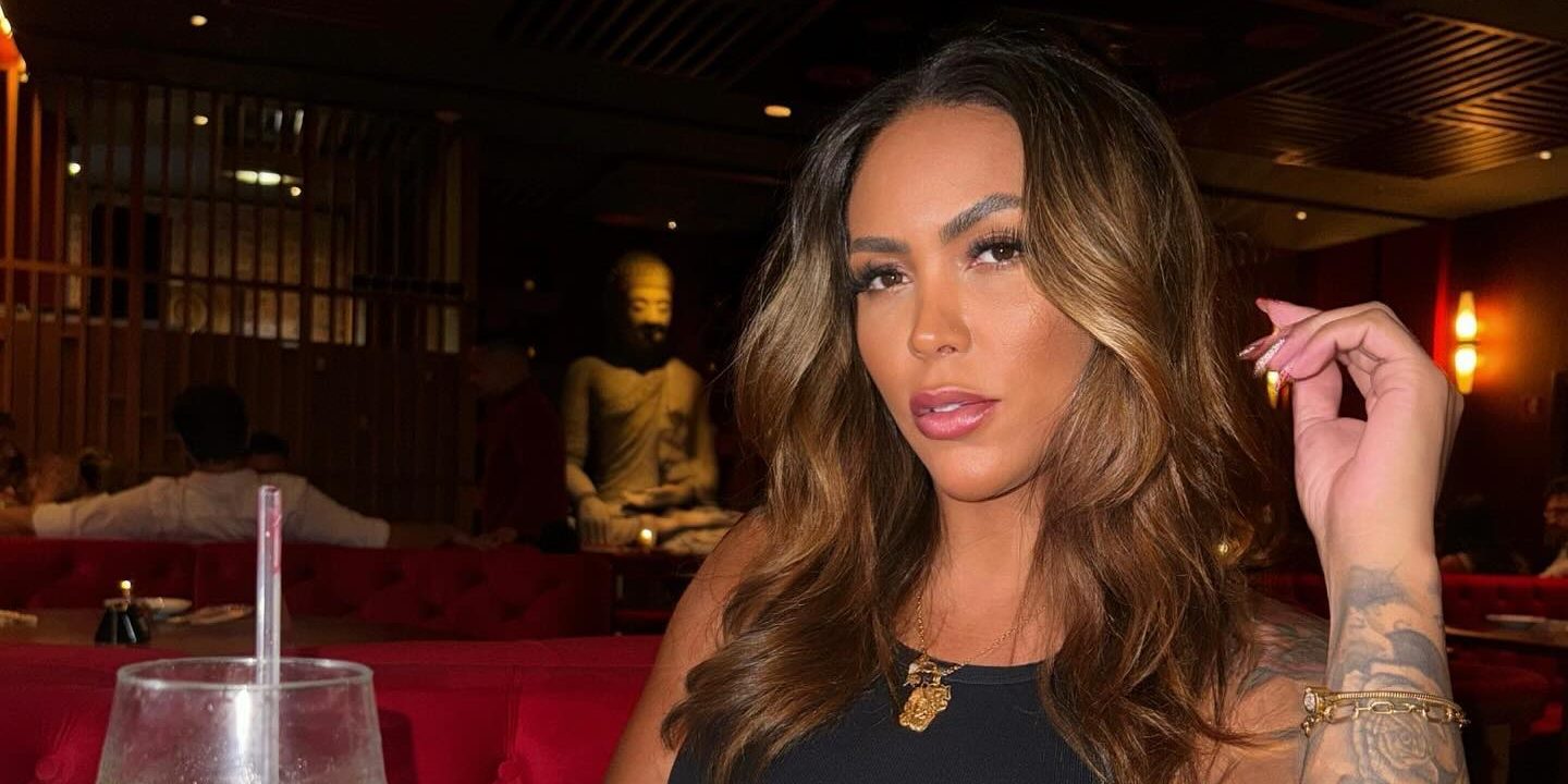 An influencer has been arrested after a man claimed he was assaulted, robbed of a gold chain worth around £2,000 and thrown from a vehicle in Rio de Janeiro.