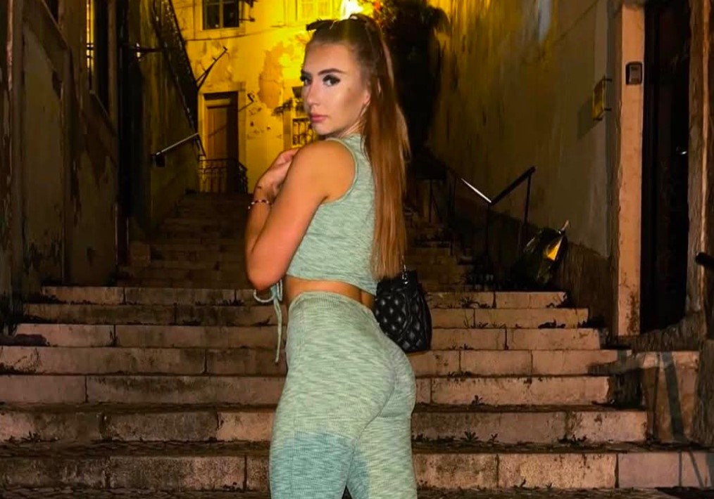 Beautician whose spine was crushed like a Coke can after her car plunged from a 20ft bridge says she is determined to walk again - and is raising 35,000 for stem cell therapy.