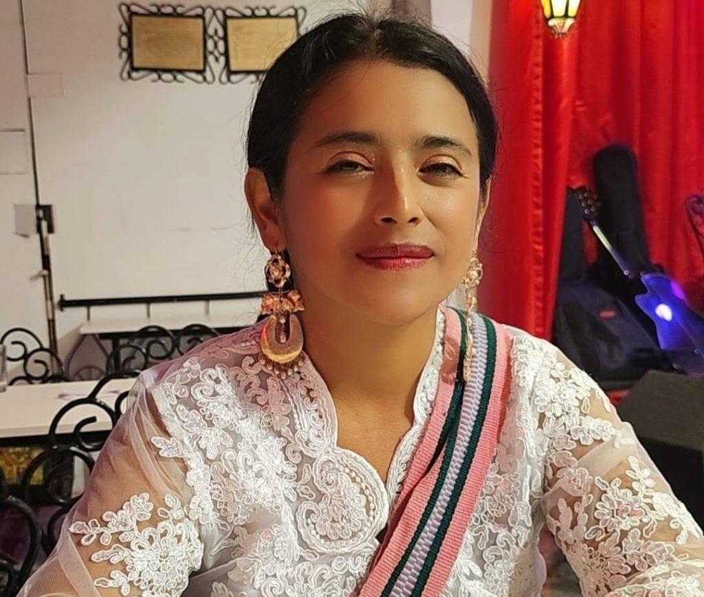 A singer was left bloodied and screaming after a beer bottle was hurled from the crowd and smashed into her face mid-performance in Peru.